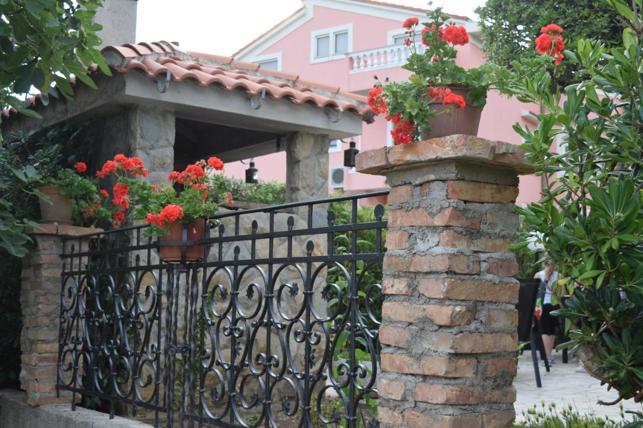 Apartmani Anđela i Mladen Debelić Rab Town Dış mekan fotoğraf