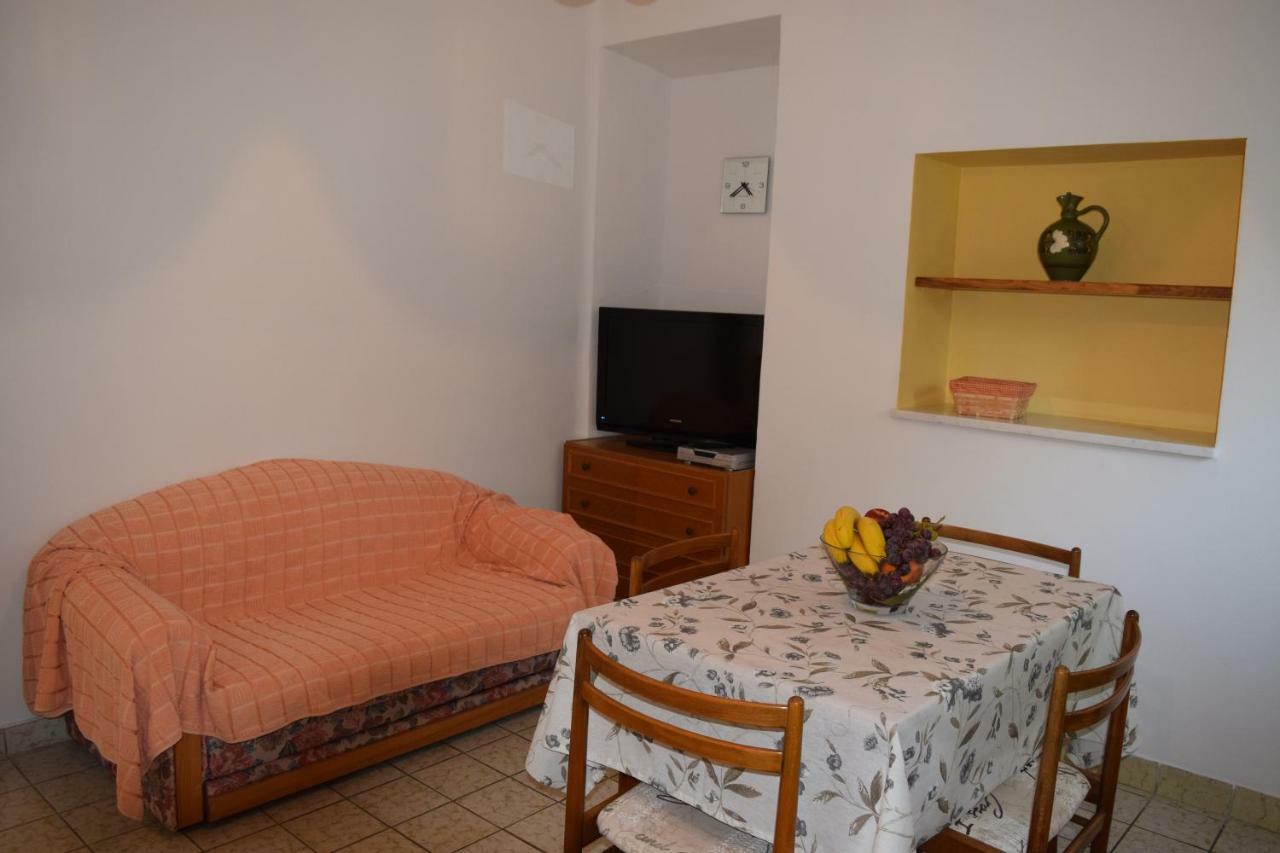 Apartmani Anđela i Mladen Debelić Rab Town Dış mekan fotoğraf